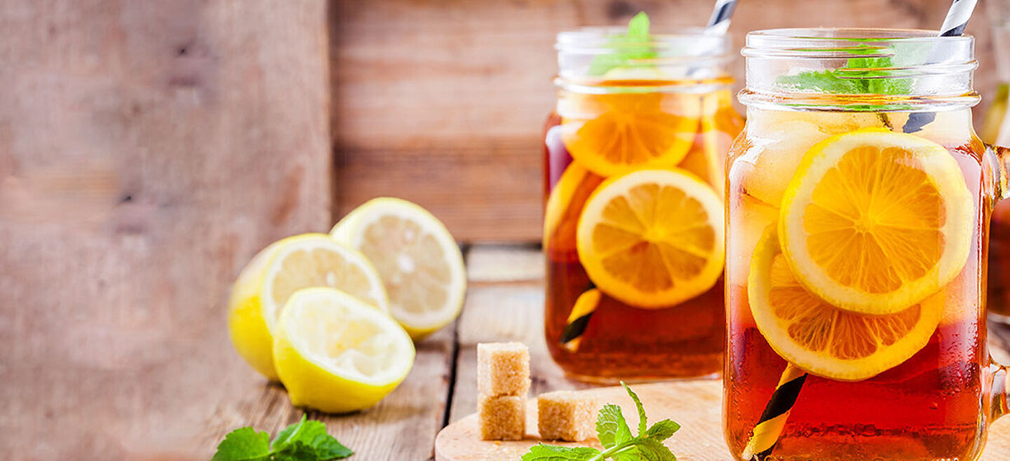 lemon tea drink 