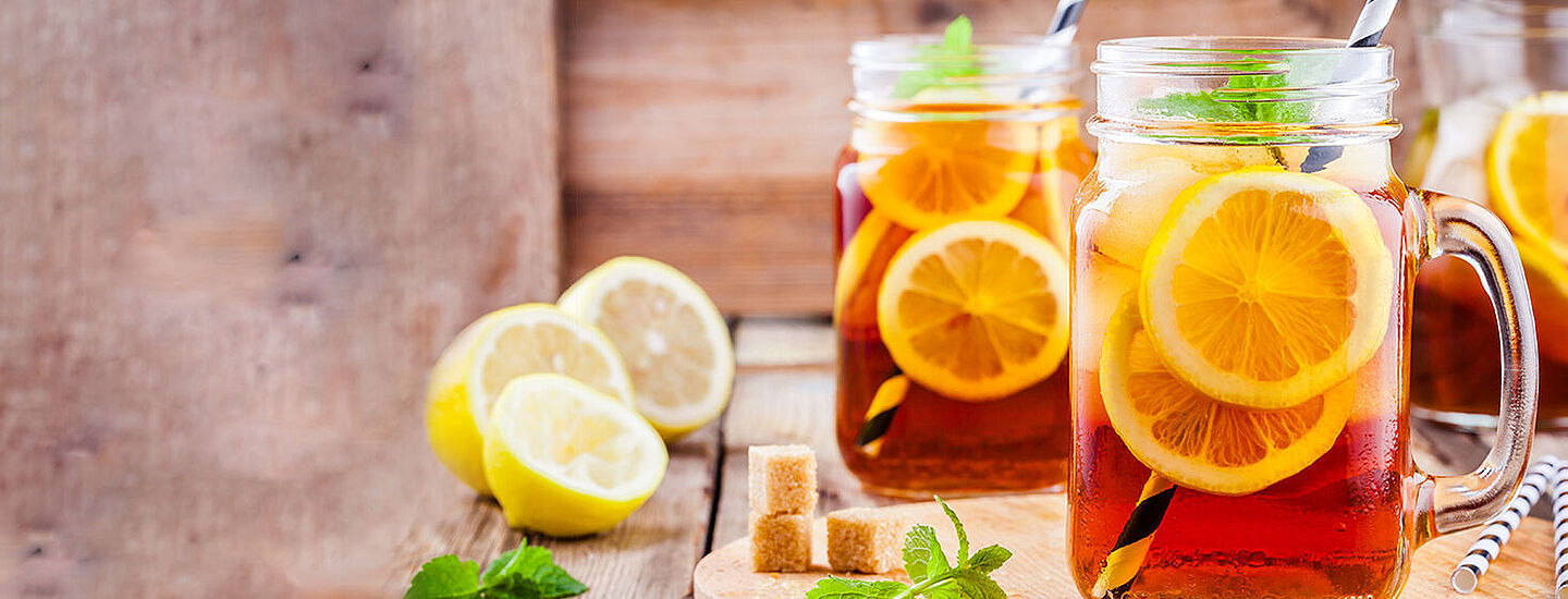 lemon tea drink 