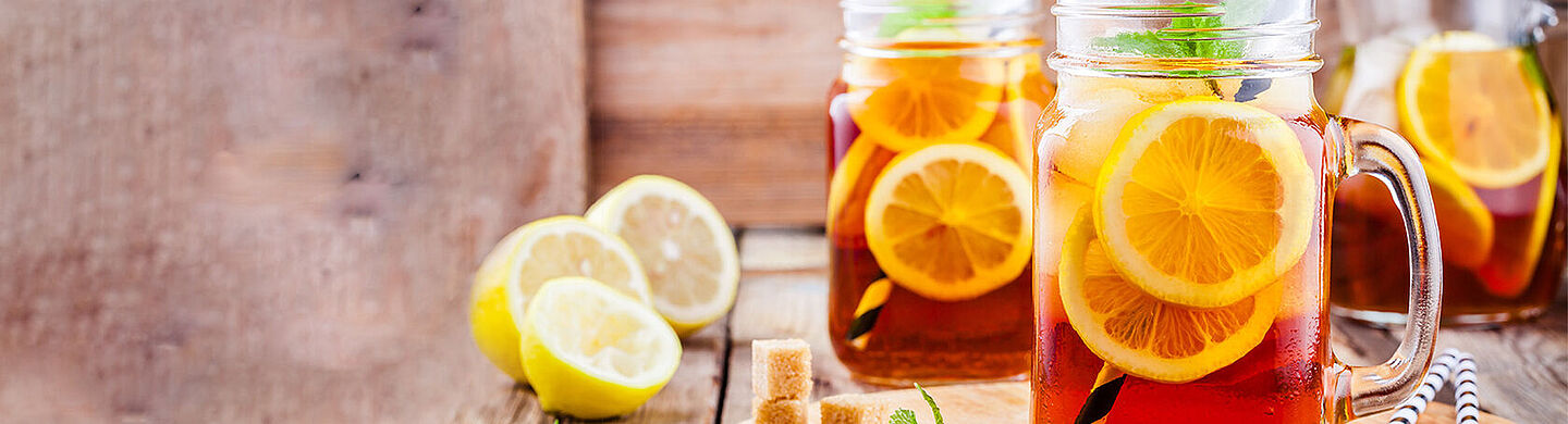 lemon tea drink 