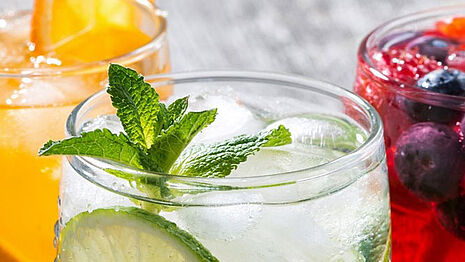 Bebidas alcoólicas coloridas